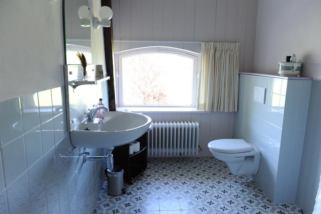Moushouk Bed And Breakfast Oostwold  エクステリア 写真